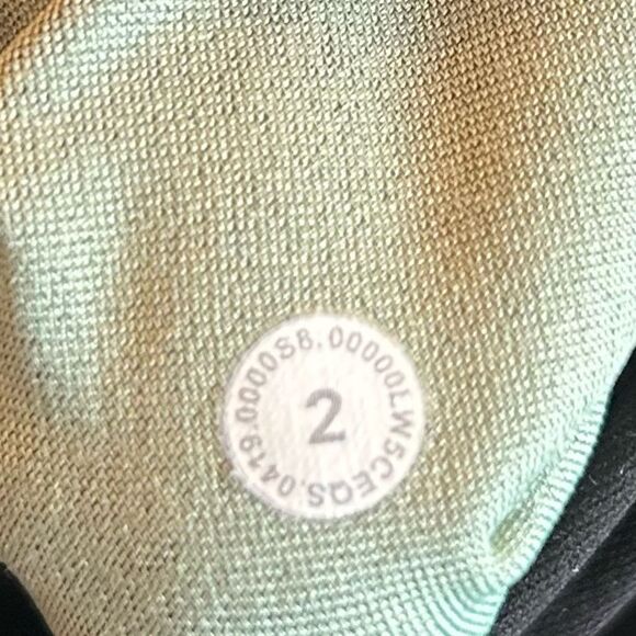 Lululemon Mapped Out High-Rise Leggings 28"
Black Print Size 2 W5CEQS - Picture 10 of 12